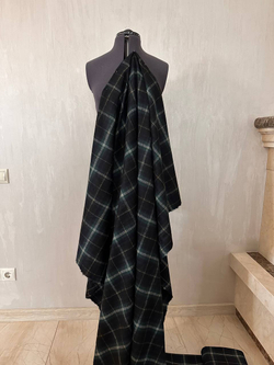 Костюмно-плательная фланелевая шерсть с мохером (Prada, 80%шерсть/20%мохер, Сине-зеленая клетка с тонкими белыми и желтыми акцентами, 147, 214 гр/м2)