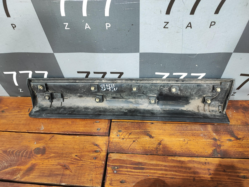 Накладка двери задней правой Mazda CX-5 2 (KF) 17-нв Б/У Оригинал KB7W51RC1