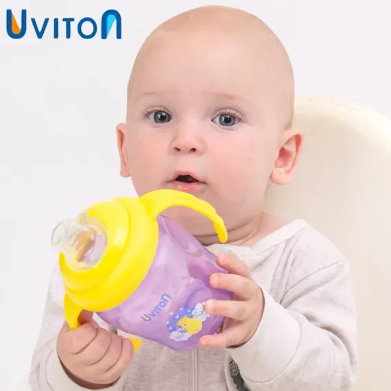 Поильник Uviton 230 мл 1 шт. в ассортименте