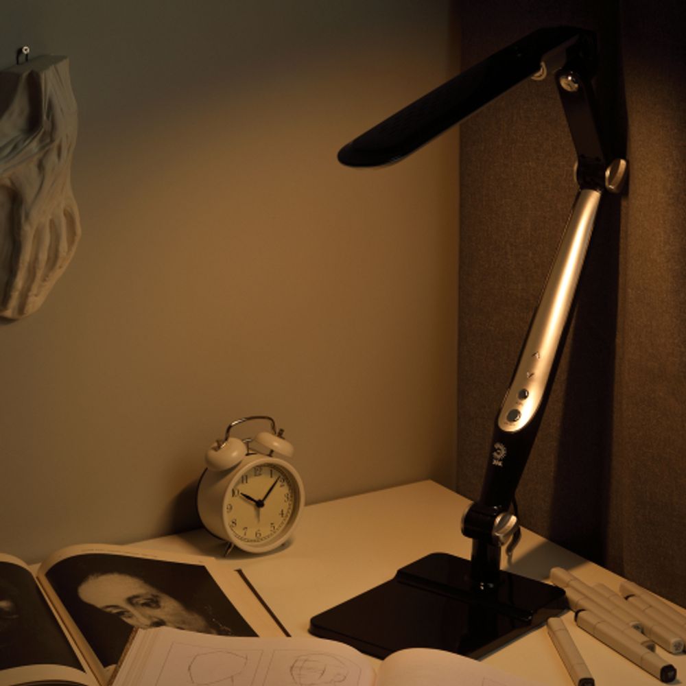 Настольный светильник ЭРА NLED-497-12W-BK светодиодный на струбцине и с основанием черный