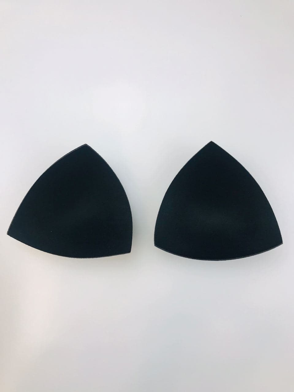 Чашечки треугольные тонкие 75 (А)