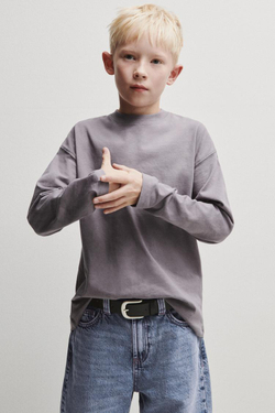 ZARA БАЗОВАЯ ФУТБОЛКА, ТЕМНАЯ МАЛЬВА