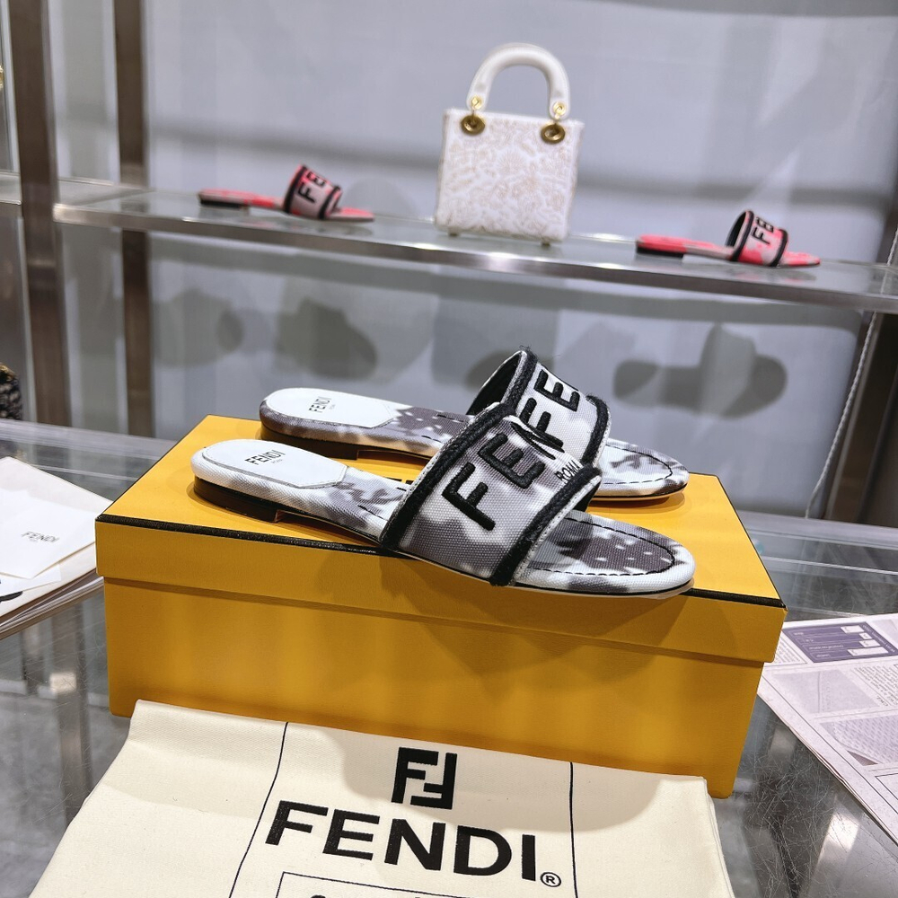 Fendi Signature Slides