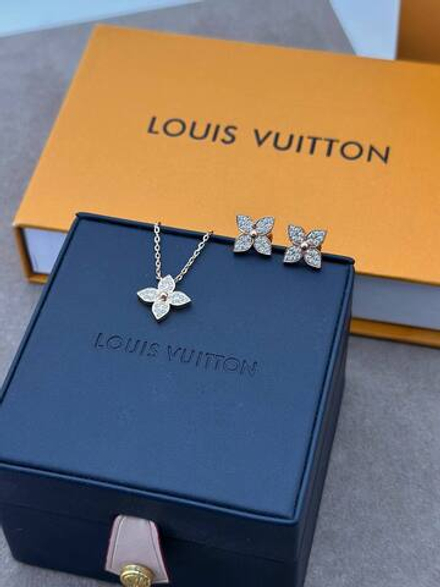 Серьги Louis Vuitton