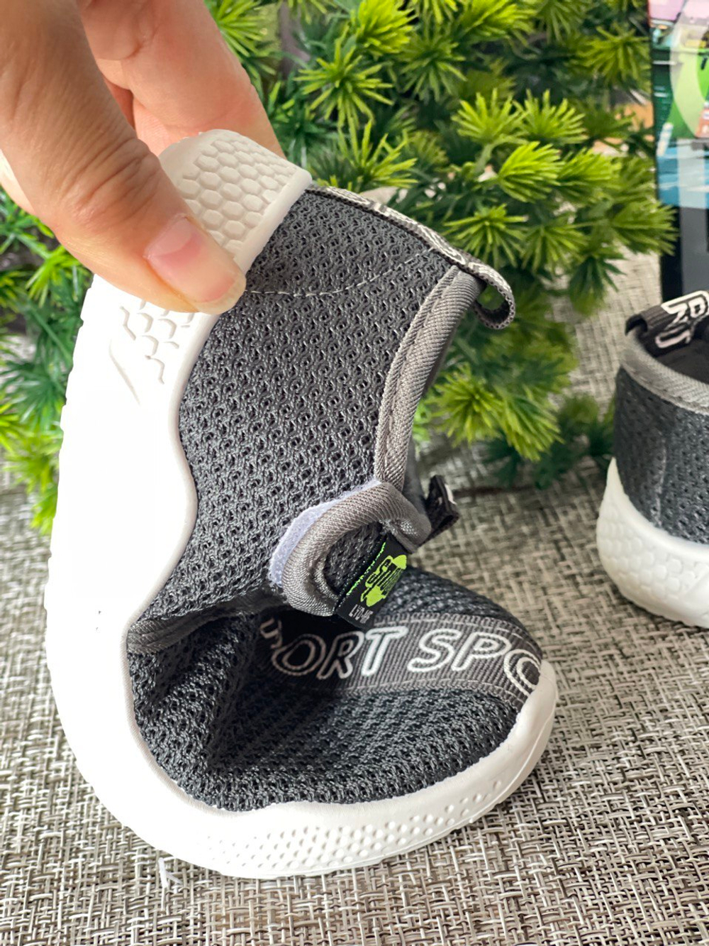 Слипоны на липучке