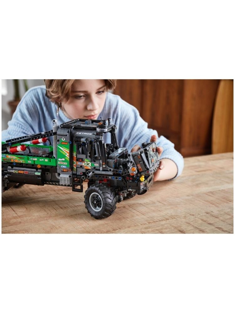 Конструктор LEGO Technic 42129 Полноприводный грузовик-внедорожник Mercedes-Benz Zetros