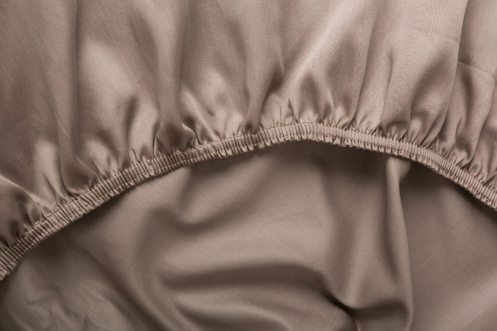 Простыня на резинке 160х200x40 German Grass Brownie Allure коричневая