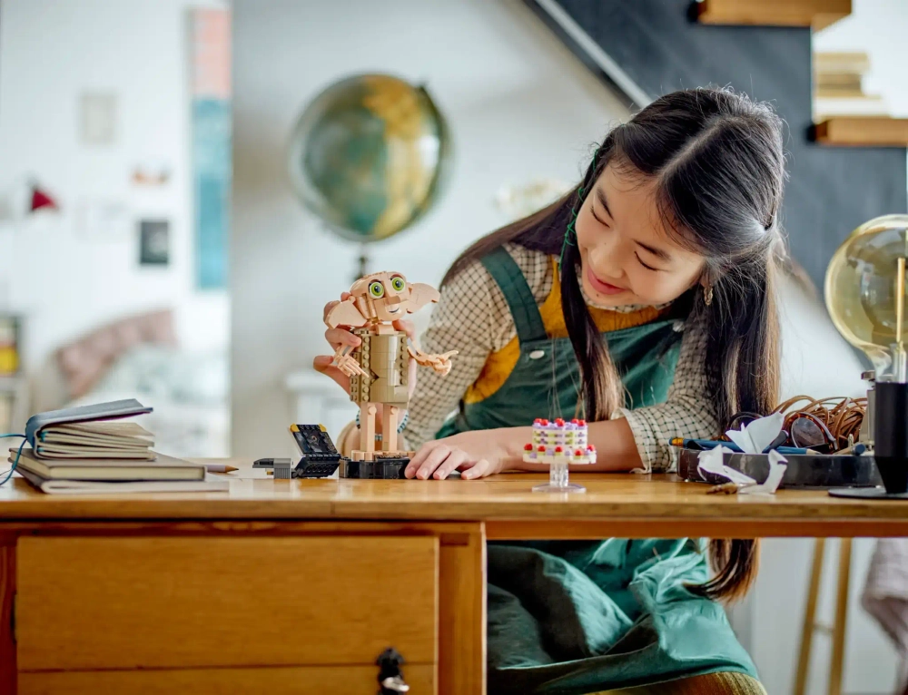 Конструктор LEGO Harry Potter 76421 Добби - Домашний эльф