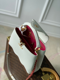 Louis Vuitton Capucines BB