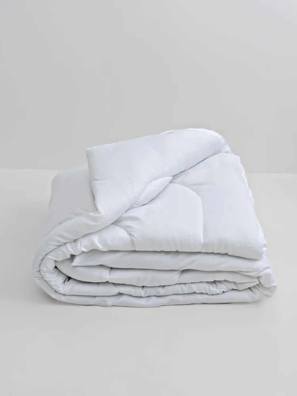 Одеяло стёганное всесезонное, 1,5 спальное  140*205, микрофибра