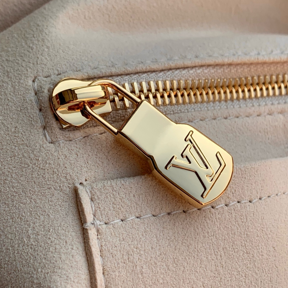 Louis Vuitton CarryAll PM