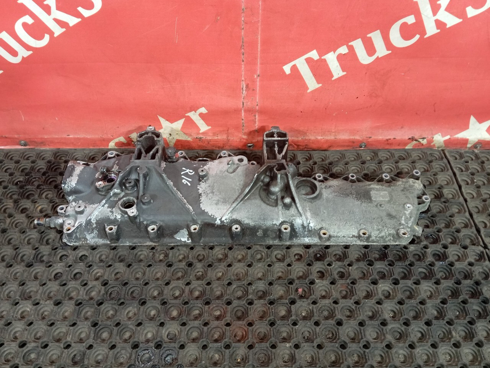 Крышка масляного радиатора в сборе