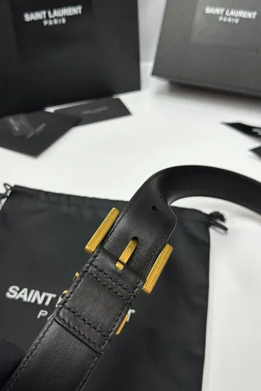 Ремень SAINT LAURENT с пряжкой CASSANDRE из гладкой кожи