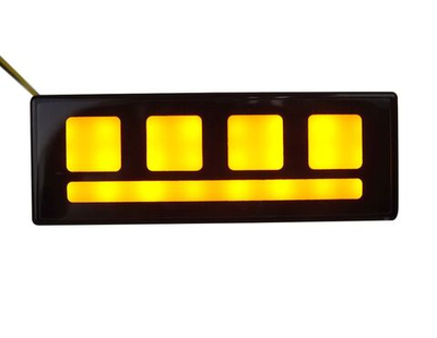 Повторители боковые ВАЗ 21213, Урбан, 2106  (желтые квадраты с полосой)