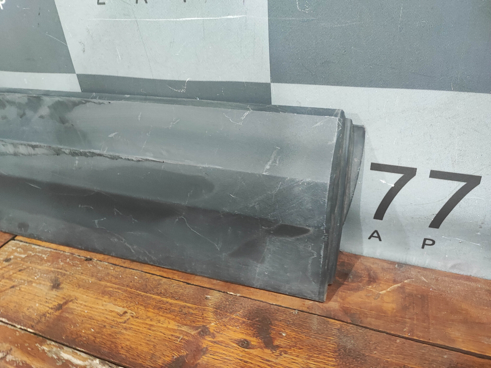 Накладка двери задней правой Skoda Karoq 17-нв Б/У Оригинал 57A854950