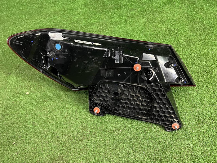 Фонарь правый внешний Mercedes E W213 (2020-2023)