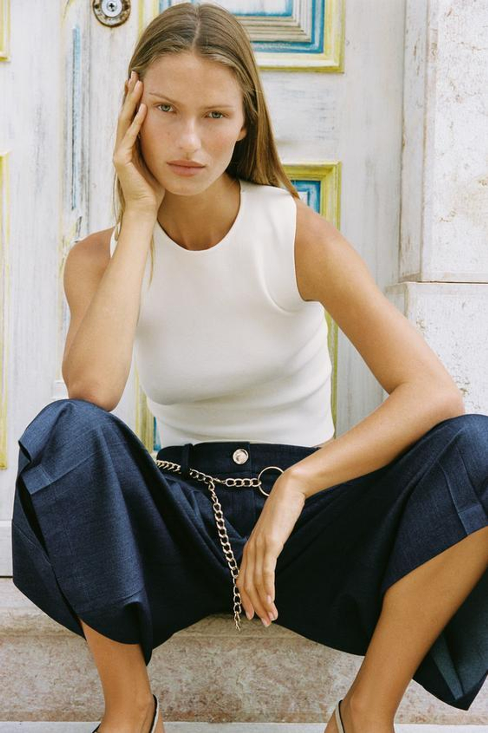 ZARA ДЛИННЫЕ БЕРМУДЫ С РЕМНЕМ И ЦЕПОЧКОЙ, СИНИЙ