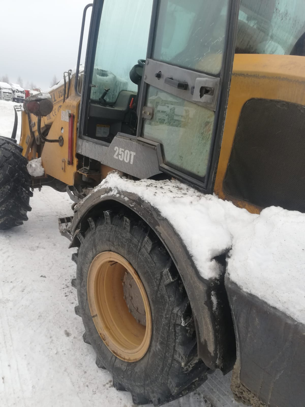 Bull SL220 Фронтальный погрузчик SL220 (Дизельный, 3,3 л, 95 л.с., АТ)