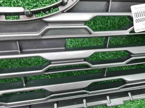 Решетка радиатора Toyota RAV4 5 XA50 (2018-н.в.)