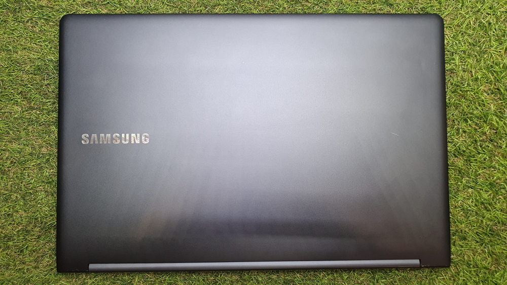 Ноутбук Samsung i7/8Gb/NP900X4C-K01RU/Windows 10