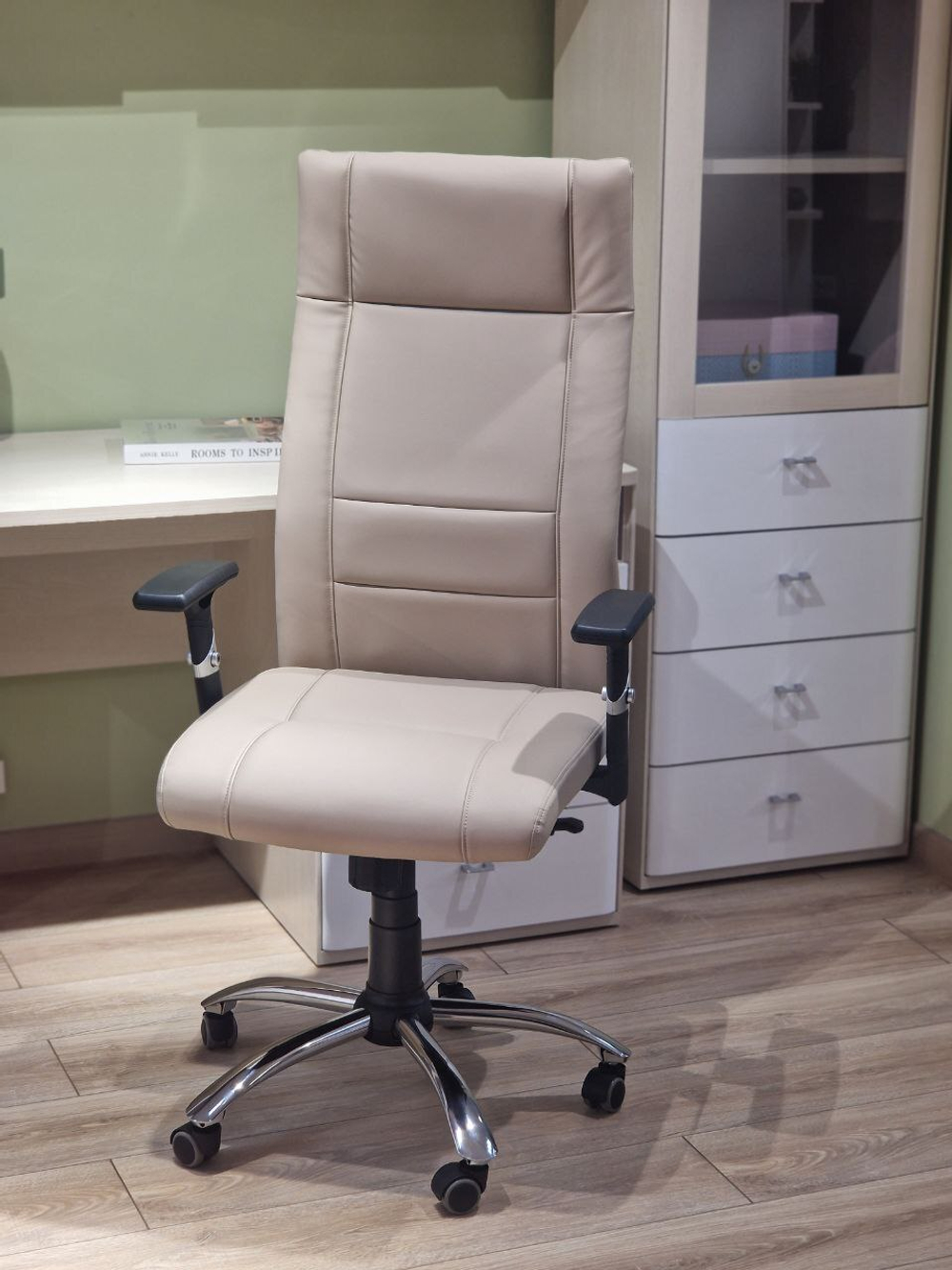 Кресло офисное 3138H 282625 beige color LEATHER