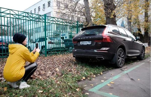 Водителей будут штрафовать по фотографиям в «Народном инспекторе»