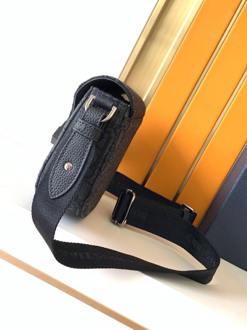 Сумка через плечо Christian Dior Oblique