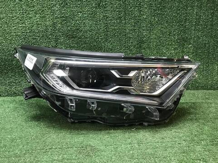 Фара правая Toyota RAV4 5 XA50 (2018-н.в.) LED