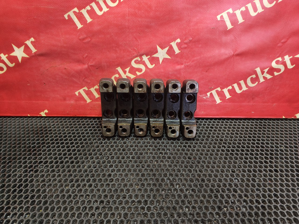 Комплект кронштейна вала рокеров