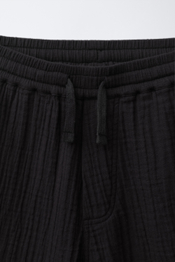 ZARA ШОРТЫ ИЗ РЕЛЬЕФНОЙ ТКАНИ, ЧЕРНЫЙ