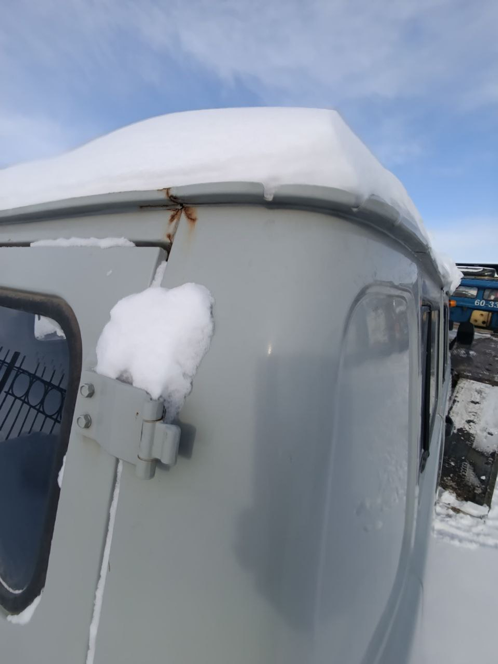UAZ 3741* Грузопассажирский 374195-05 (без ABS, Бензиновый, 2,7 л, 112 л.с.)