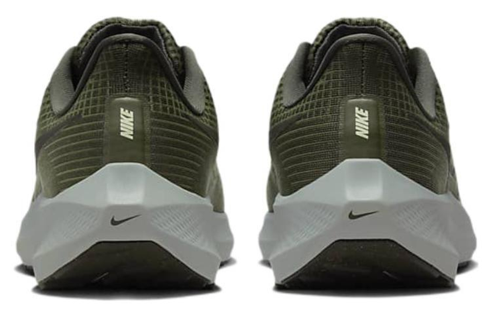 Кроссовки Nike