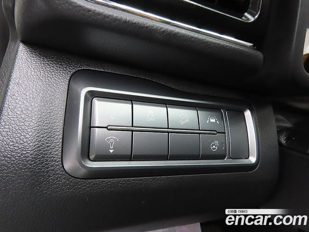 KG Mobility (Ssangyong) Very New Tivoli Бензин 1.5 2WD (12.2020)
