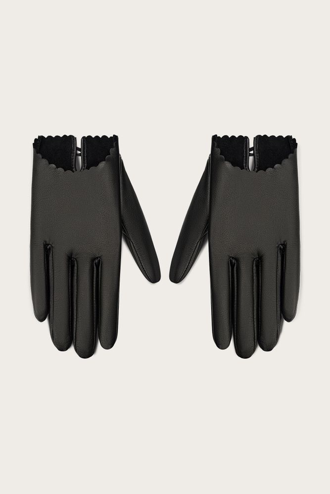 БОТИНКИ ИЗ БЕЖЕВОЙ ТЕЛЯЧЬЕЙ КОЖИ СО СКРЫТОЙ ТАНКЕТКОЙ