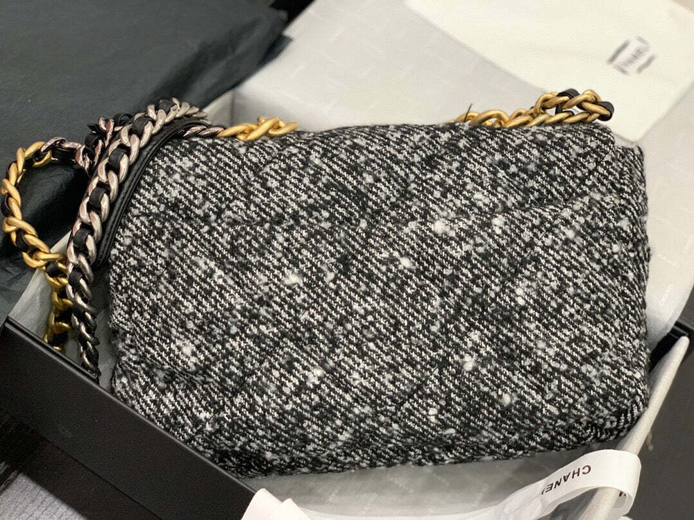 Chanel 19 Large 30 cm