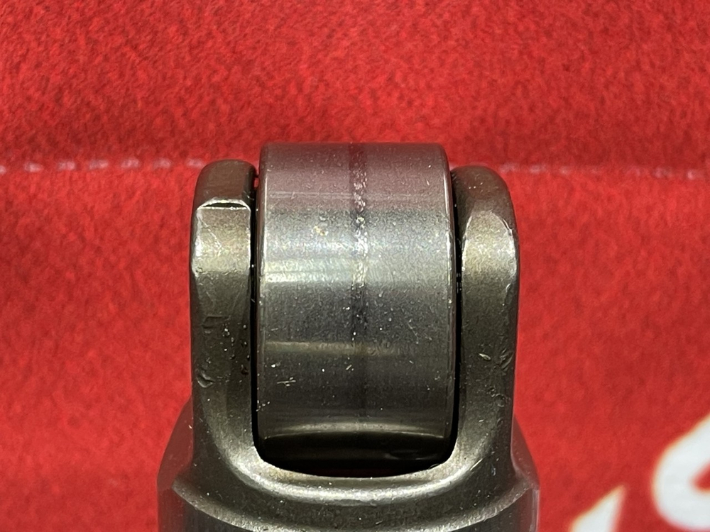 Толкатель впускного клапана