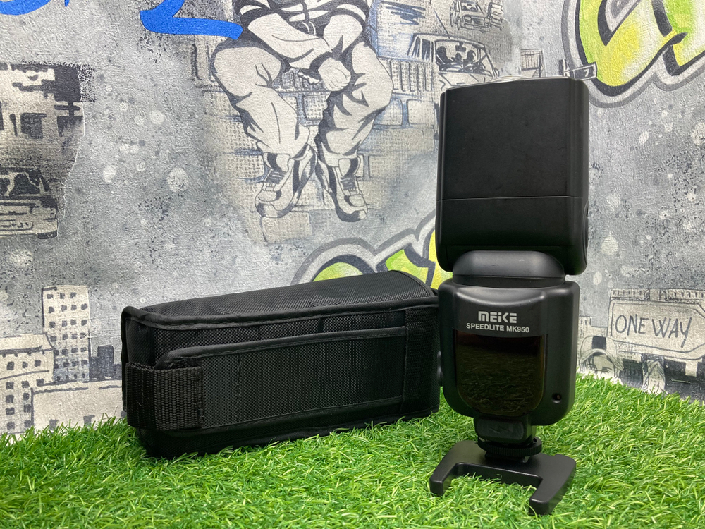 Meike Speedlite MK950 for Canon