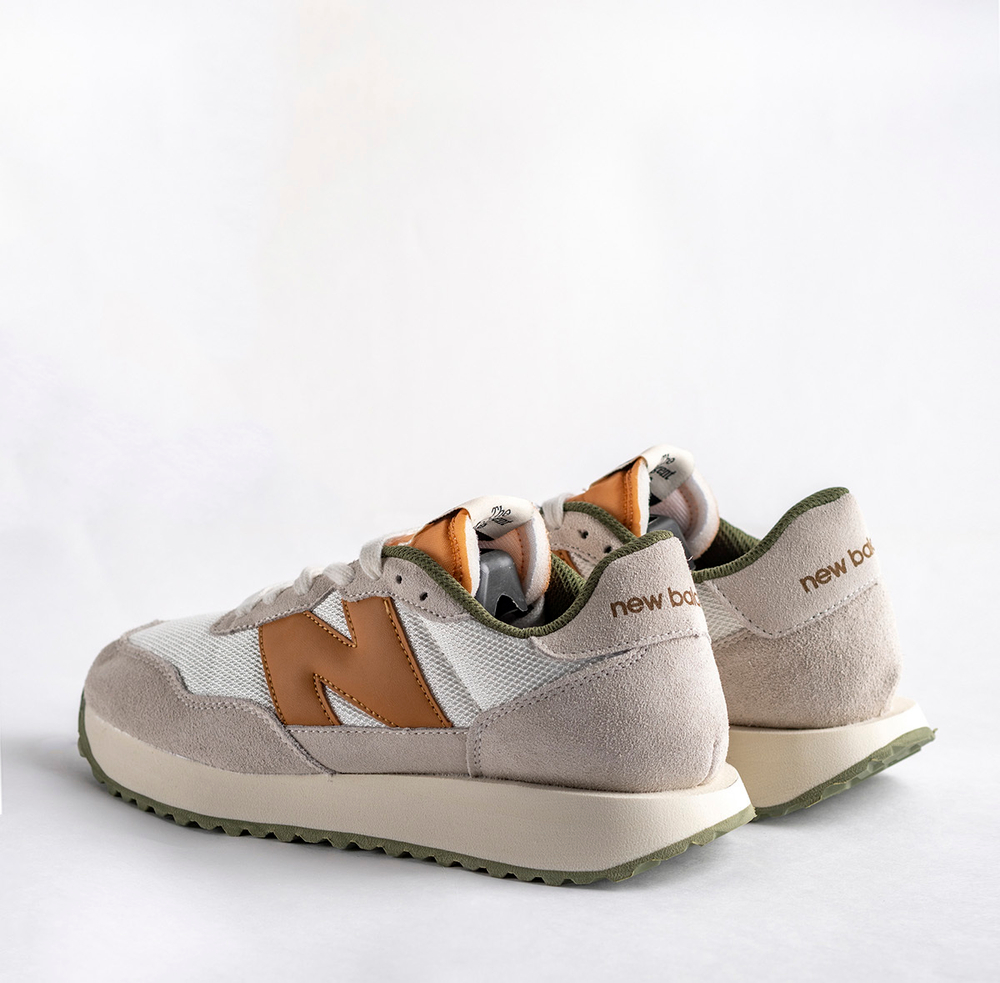 Кроссовки нат. кожа (36-41)р. / шт.