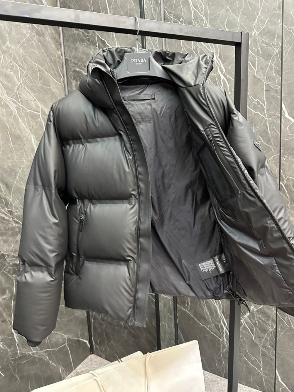 Пуховик Prada