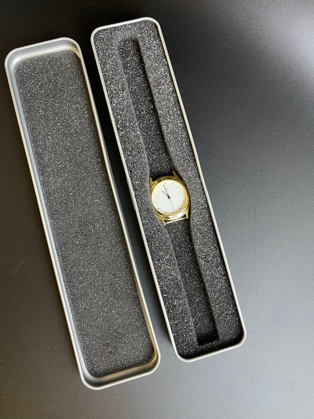 Наручные часы WMC timepieces в футляре без ремешка (не на ходу, нужна замена батарейки)
