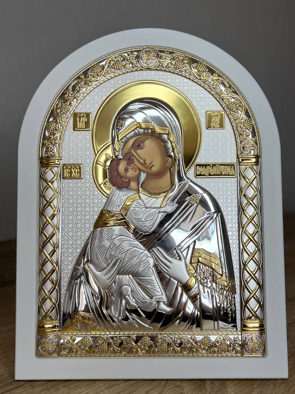 Владимирская БМ, икона арочная, белое дерево 150х200