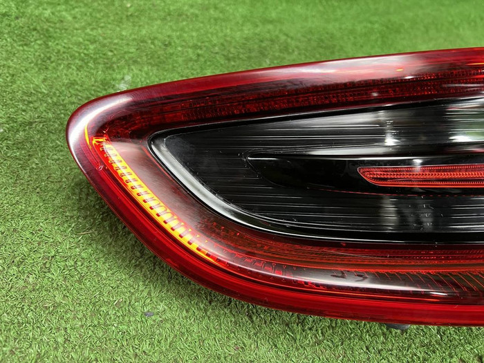 Фонарь левый внешний Porsche Macan 95b (2014-2018)