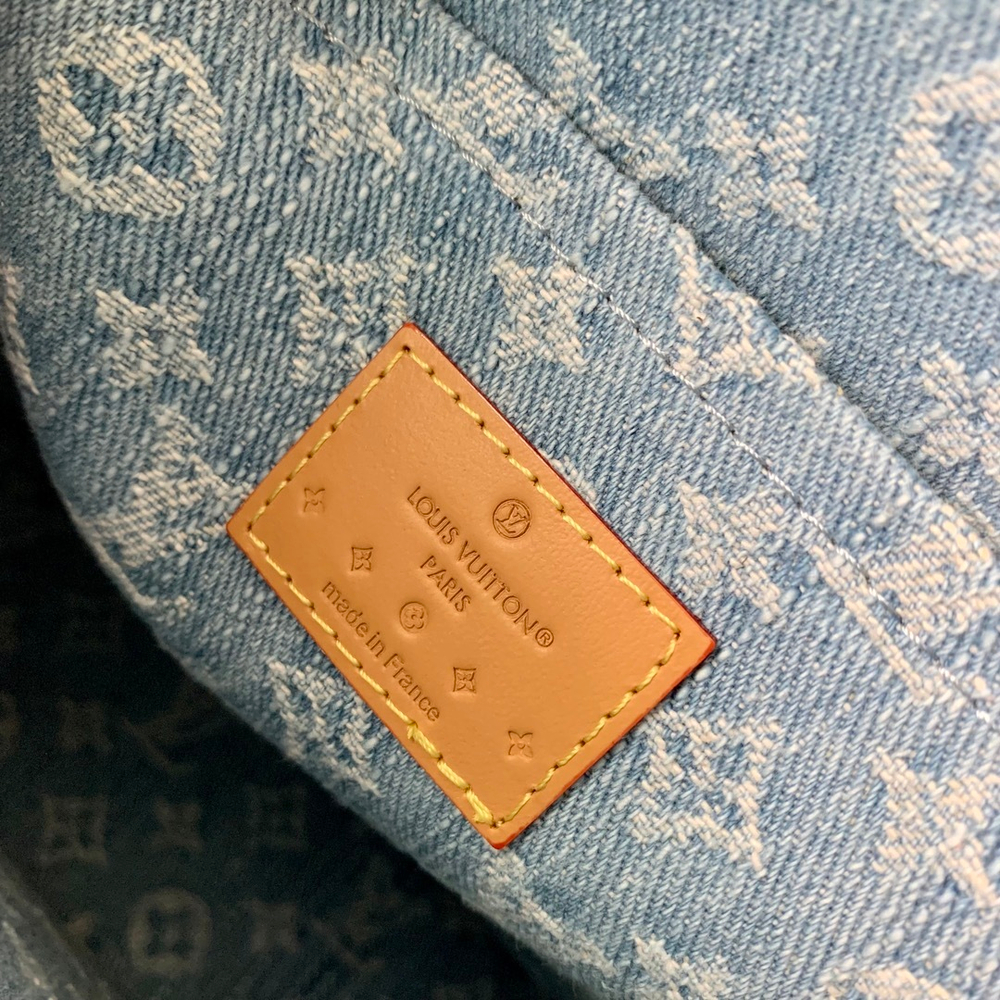 Louis Vuitton Toiletry Pouch 26