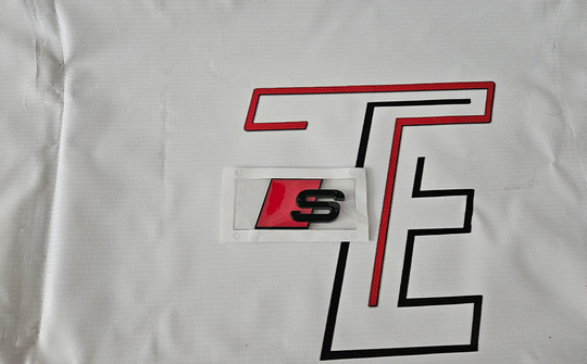 Шильдик S-Line