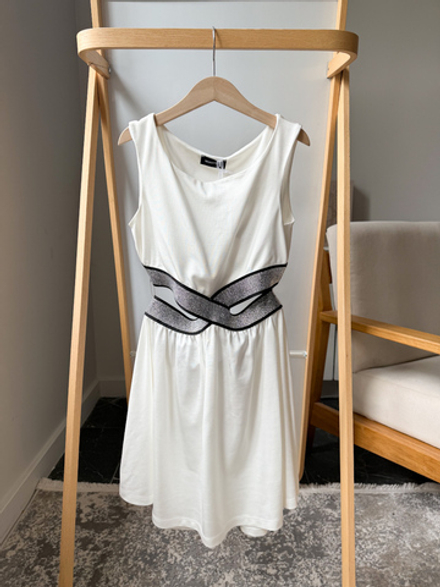 Новое платье Monnalisa, 140