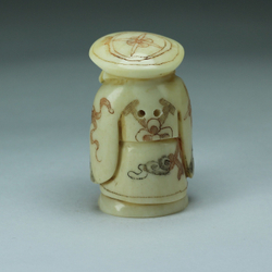 Нэцкэ Дзюродзин в круглой шапке с корзиной