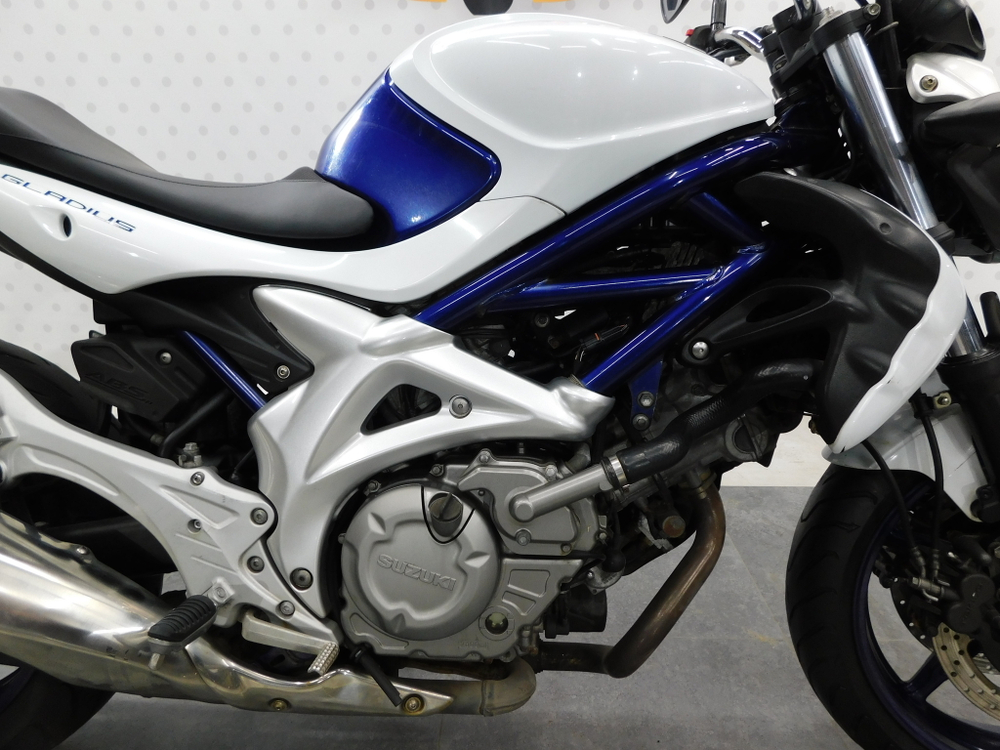 Suzuki Gladius SFV 400 ABS 038369