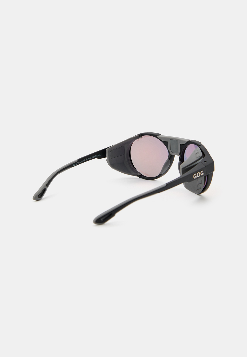 Спортивные очки GOG Manaslu / Matt Black-Grey / Photochromic Red Lens