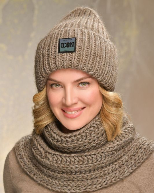 Шапка женская АМИ Tricotier