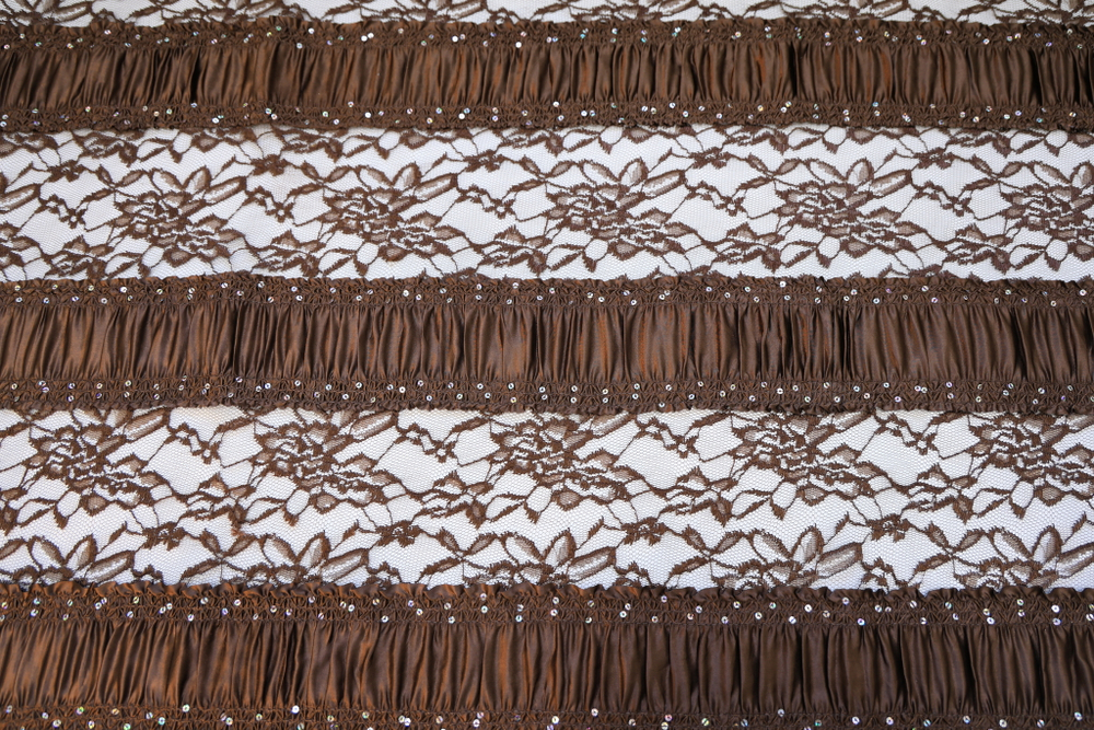 Гипюр атлас пайетки коричневый